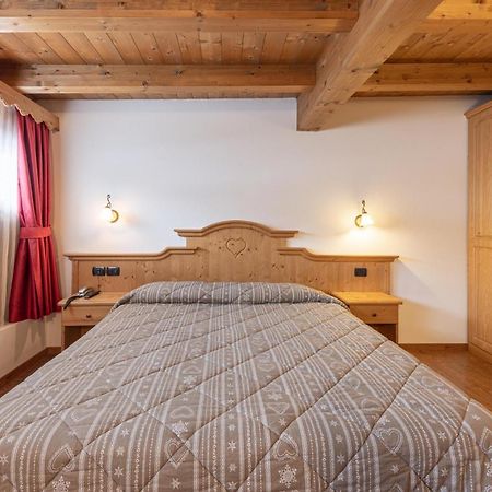 Residence Adler San Martino Di Castrozza Exterior photo