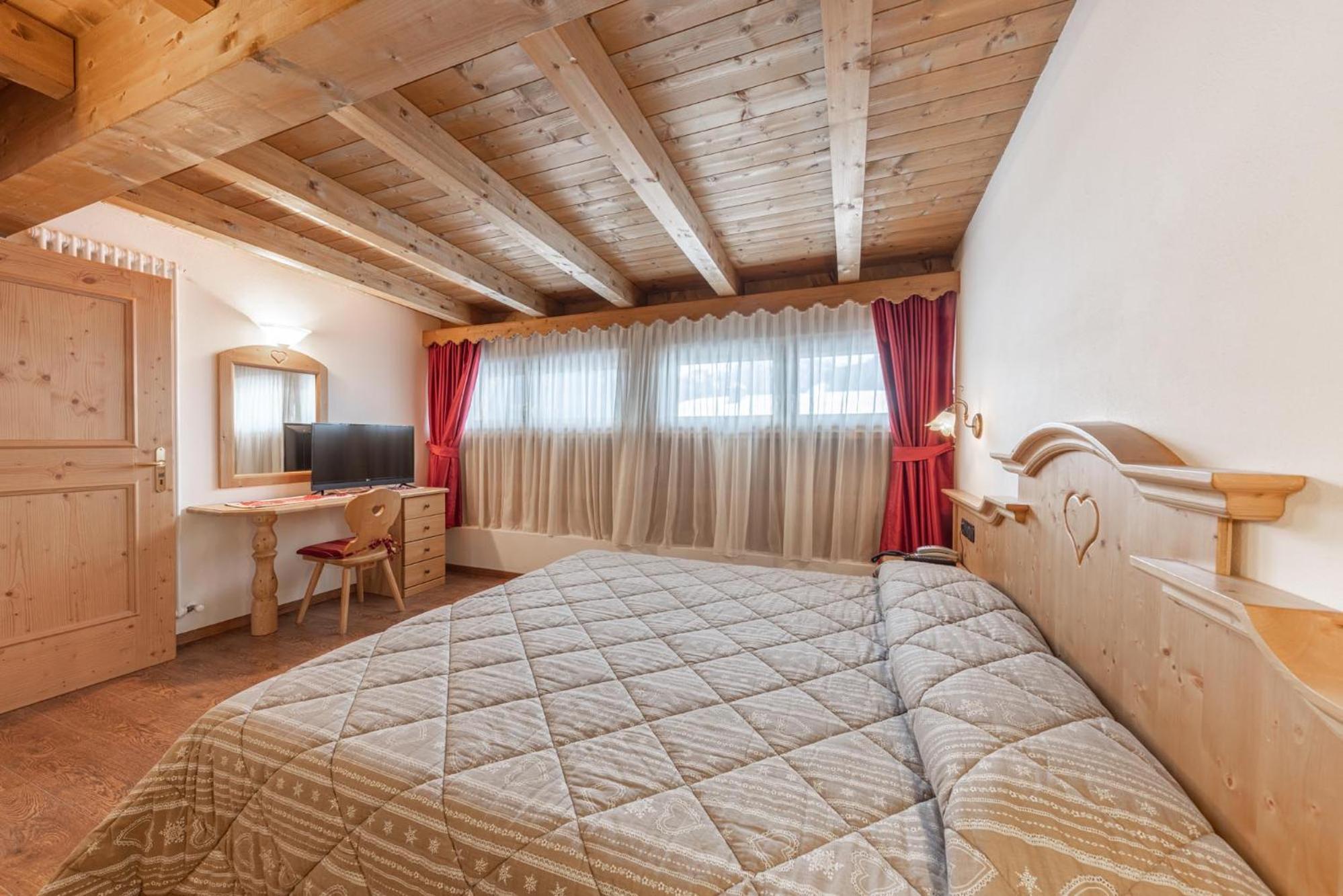 Residence Adler San Martino Di Castrozza Exterior photo