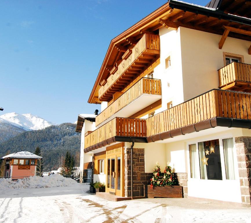 Residence Adler San Martino Di Castrozza Exterior photo